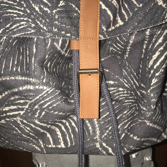 LU & ELLE BACKPACK W/ MONEY & CARDS HOLDER - Picture 3 of 14